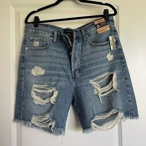 NWT Aeropostale Denim distressed Skater Shorts 10